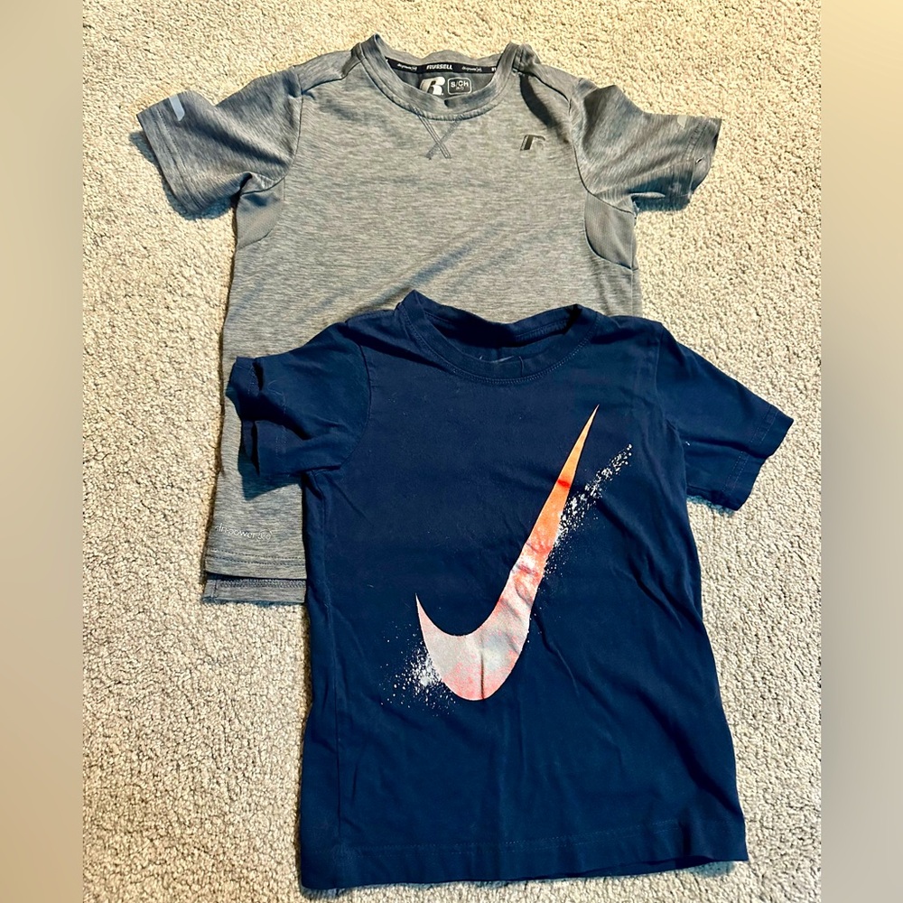 Nike Boys 7 T-Shirt and Russel Small 6-7